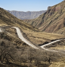 Entre cerros y cardones: el hermoso camino a Cachi
